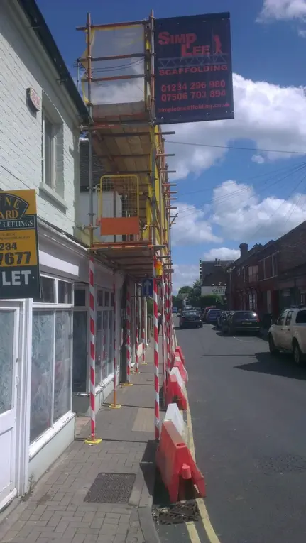 Shop Front Pavement Scaffold Bedford